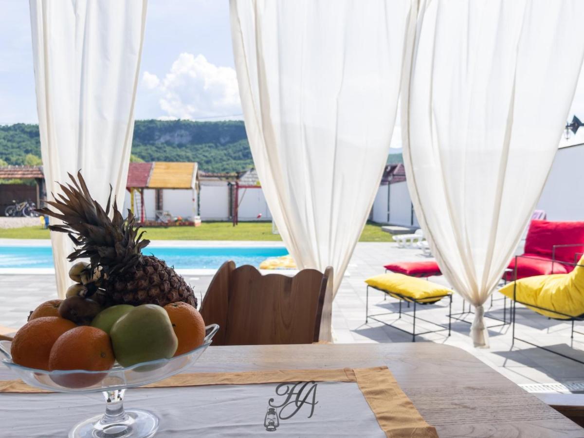 Family Estate Hadzalova Avlija Βίλα Bihać Εξωτερικό φωτογραφία