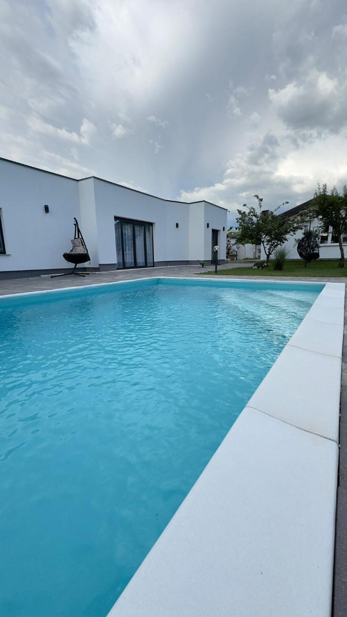 Family Estate Hadzalova Avlija Βίλα Bihać Εξωτερικό φωτογραφία